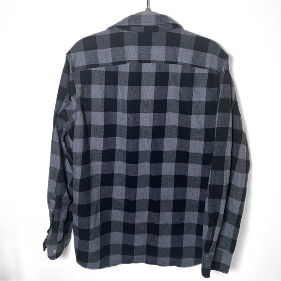 Design in Italy Flannel Button Down Black Grey Checkered Size Large - Picture 2 of 7